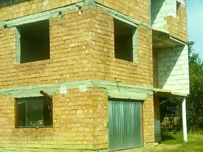 Vanzare casa caramida Târgu Mureș Mureș usa metalica